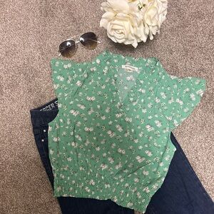 Monteau,Green Floral, Crop Top, size medium